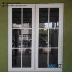 Jendela UPVC Jungkit Warna Putih Taman Asri Lama Larangan Tangerang