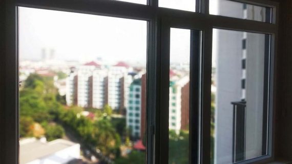 Jual Jendela UPVC Sliding Warna Putih Hampton’s Park Apartment Cilandak Jakarta