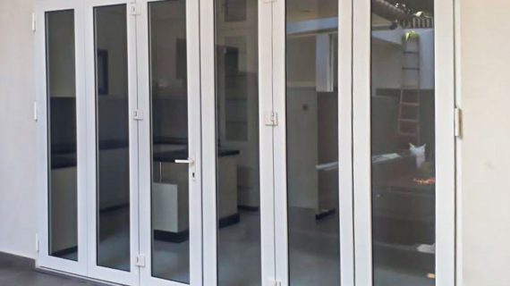 Jual Pintu UPVC Folding Putih Komplek Pertamina Pondok Ranji Ciputat Timur Tangerang